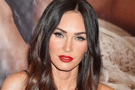 Megan Fox's Shoe Style On Off the Red Carpet [PHOTOS] 